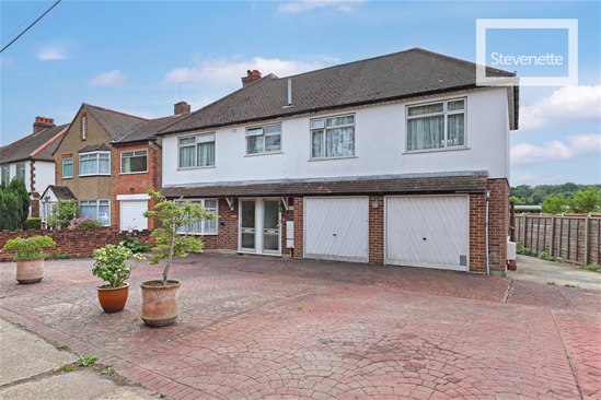 Carpenters Arms Lane, Thornwood, Essex, CM16 6LR